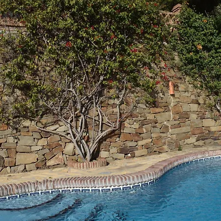 Almencino Mit Pool Und Panoramaausblick