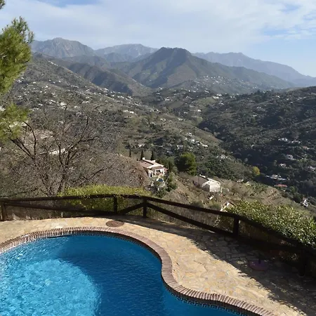 בית נופש Almencino Mit Pool Und Panoramaausblick